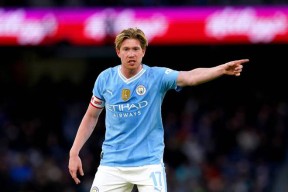 包含德布劳内赛事官方发布出色防守新规，阿森纳争议不断！的词条